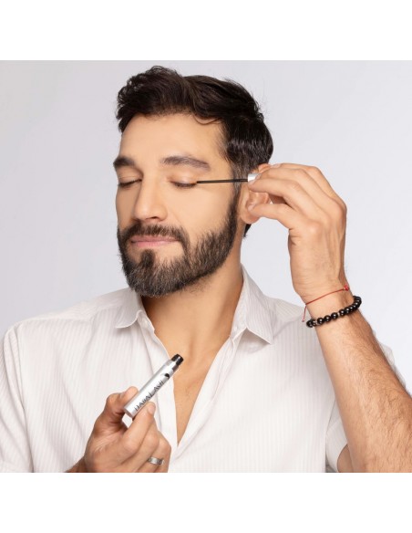 Usa Dabalash para el crecimiento de cejas para hombres